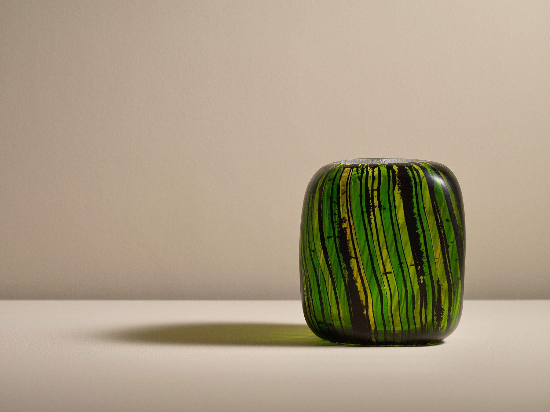 5_1_MICHELACATTAI_artglass_collectibledesign_interni_green_luxurydesign_madeinitaly_ Cortecce - Michela Cattai loves glass, and she makes ample use of it